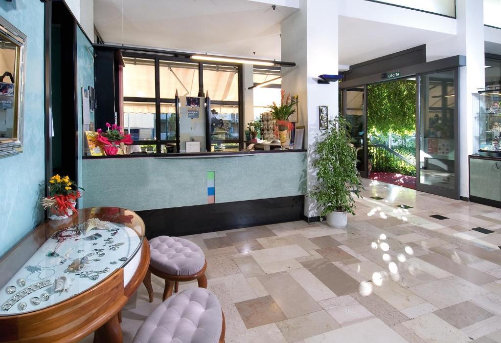 Hotel Acropolis Cattolica Exterior foto